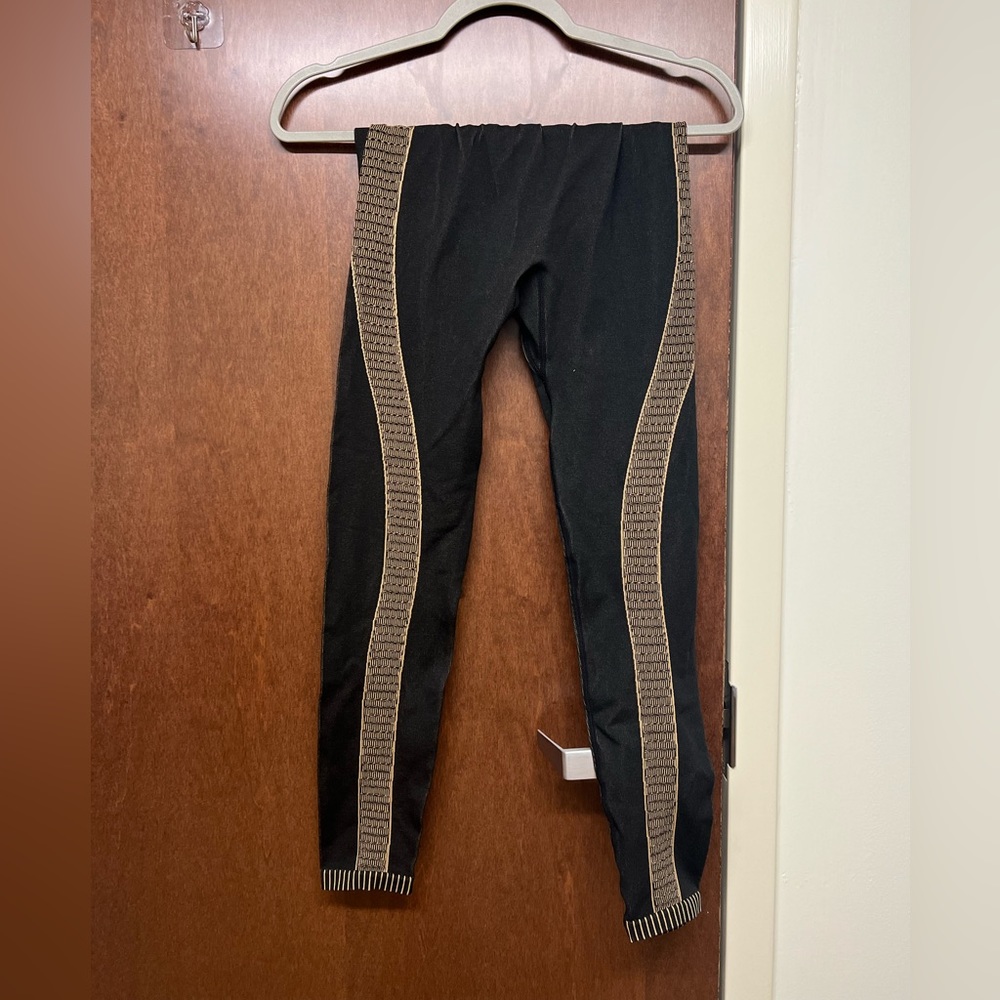 UNIQUE LEGGINGS
